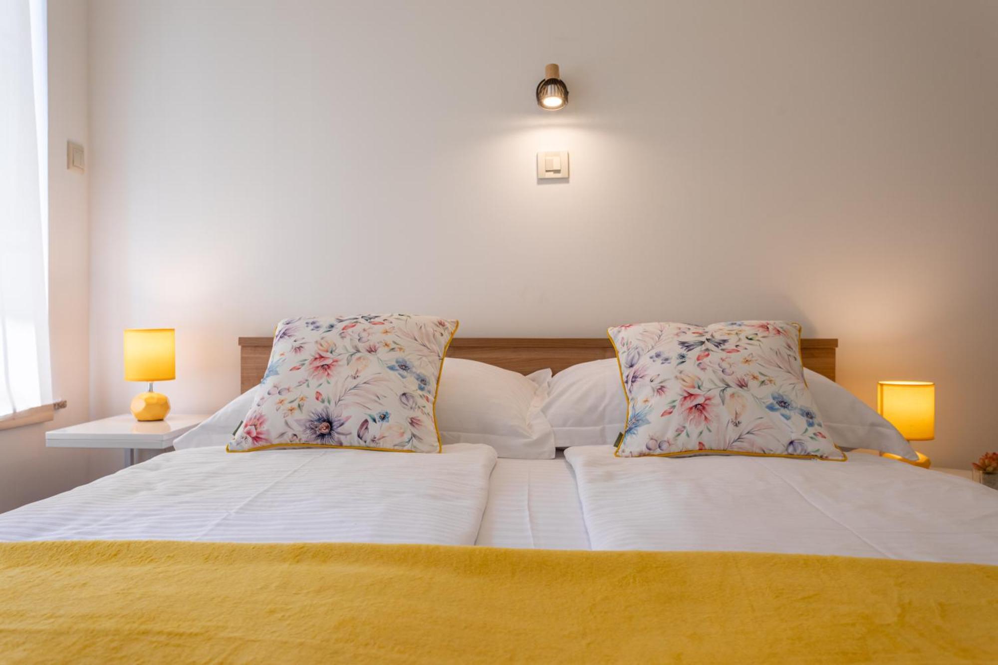 Apartment Marangunija มาลินสกา ภายนอก รูปภาพ